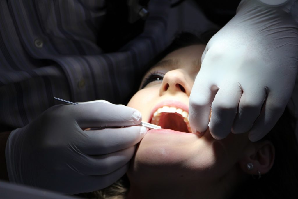muerte del diente valdivia y armijo clinica dental malaga