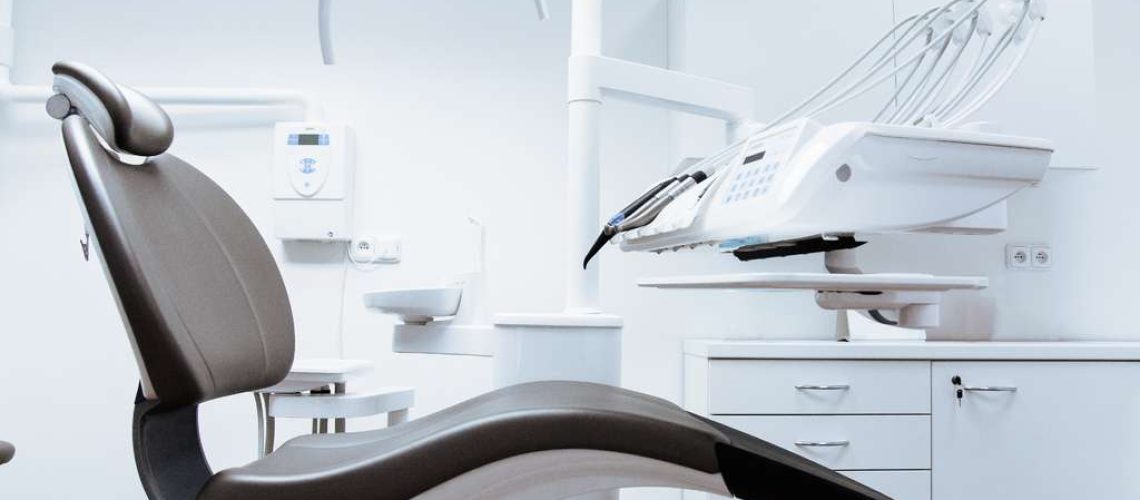 desbridamiento dental
