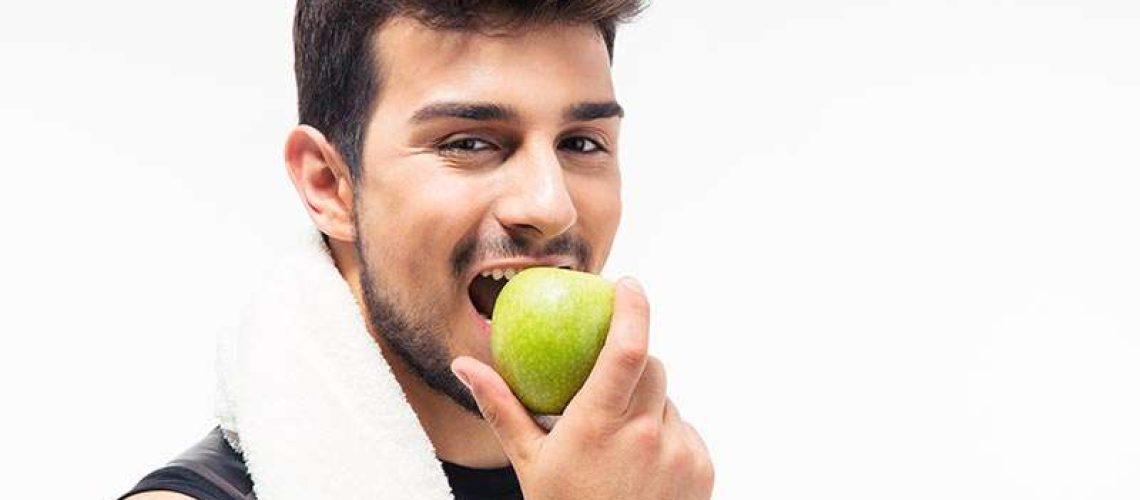 manzana como sustituta del cepillo de dientes