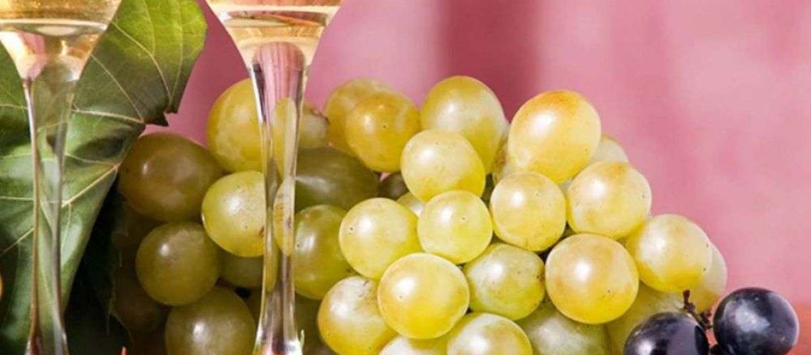 blanquear los dientes uvas